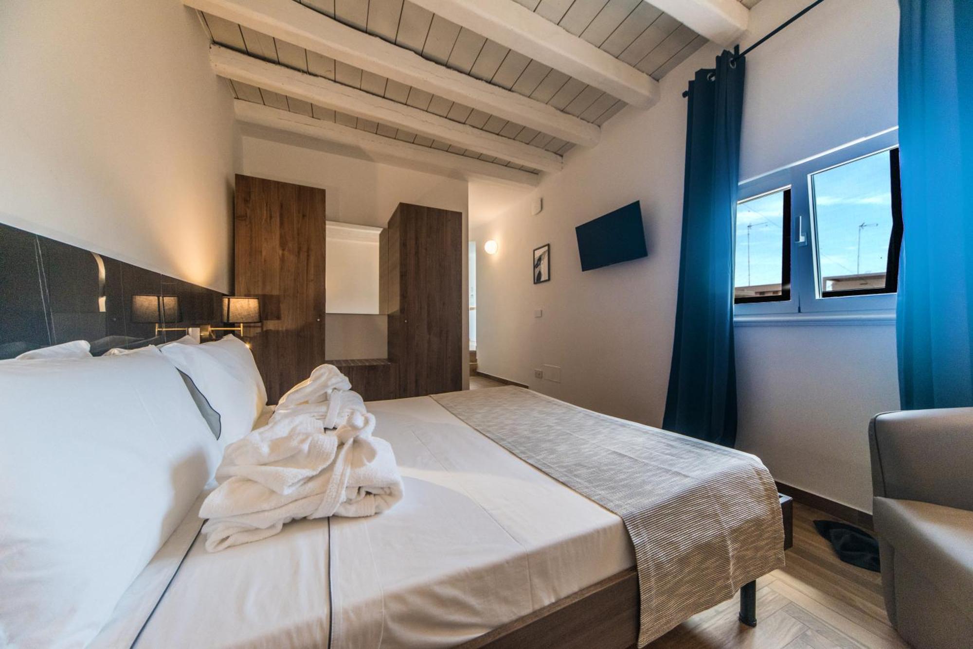Suite Santa Chiara Трані Екстер'єр фото